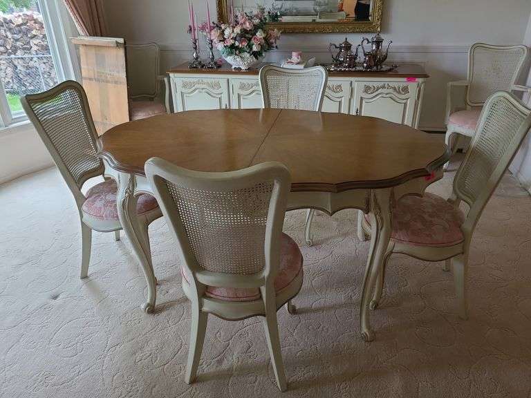 White Furniture Company Dining Table & Chairs Set. Dining Room. Ness