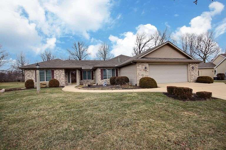 Beautifully Maintained 3 Bed Ranch in Desirable Watersong Community 