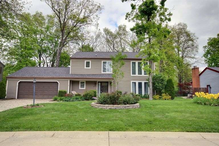 4 Bedroom Home in Arlington Park with Living and Family Rooms, Close to Golf Course, Pool, and Playground