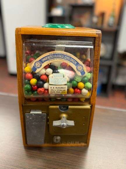 Vintage Baby Grand Gumball Machine

No Key