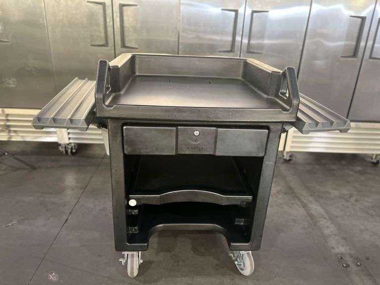 CAMBRO Versa Cart - With Dual Tray Rails, Standard Casters, Black

Ove