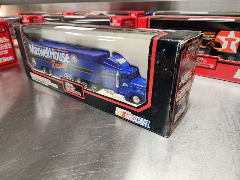Bid x 8 Nascar Die Cast Racing Team Transporter