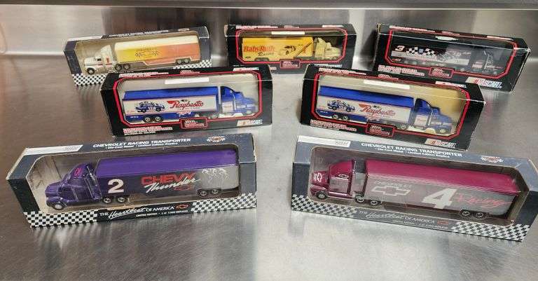 Bid x 7 Scale Die Cast Racing Team Transporter