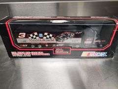 Bid x 7 Scale Die Cast Racing Team Transporter