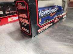 Bid x 8 Nascar Die Cast Racing Team Transporter