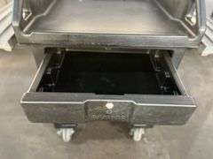 CAMBRO Versa Cart - With Dual Tray Rails, Standard Casters, Black

Ove