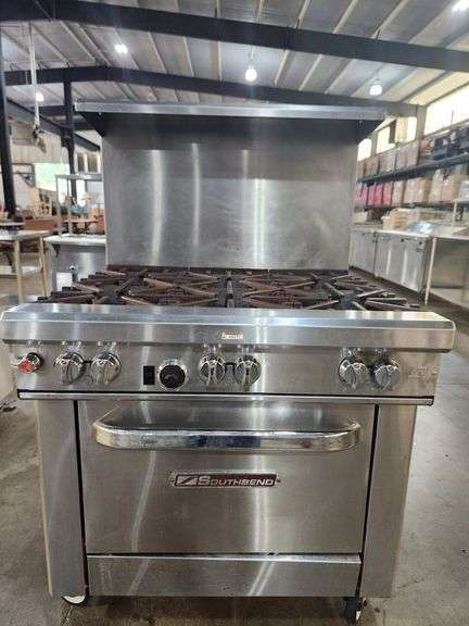 Southbend 4364A Ultimate 36" Natural Gas Range w/ 6 Burners & Convection Oven