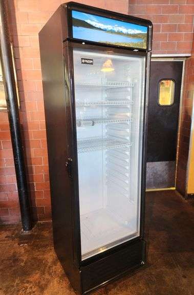 VEVOR XLS-405WG Commercial Glass Door Display Cooler 13.3 CU.FT Β 115 v
