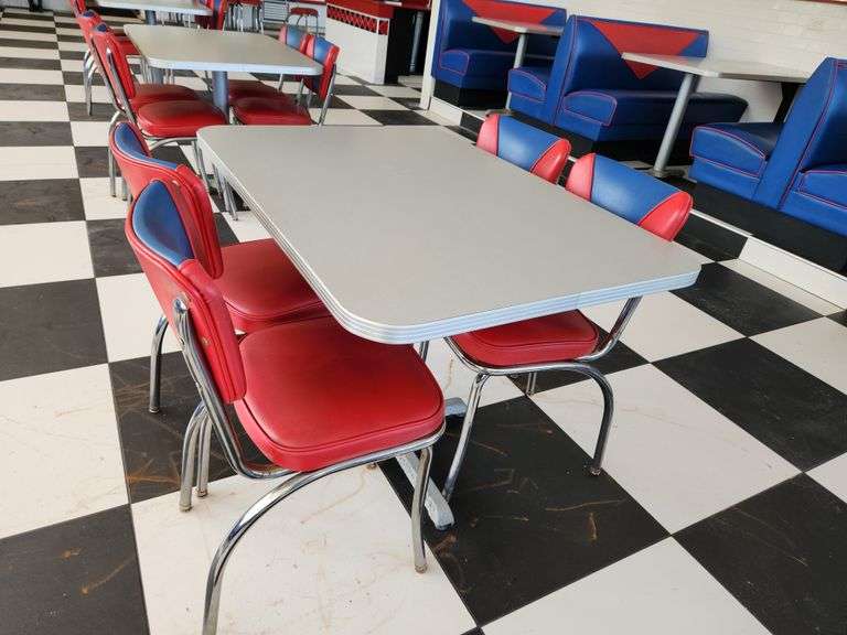 Retro 50s Diner Table & Chair Set β Chrome-Edge Classic!