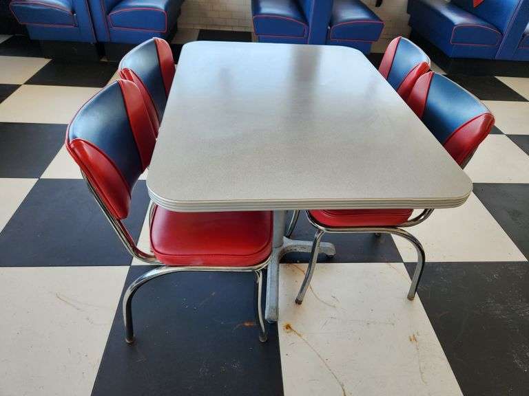 Retro 50s Diner Table & Chair Set β Chrome-Edge Classic!