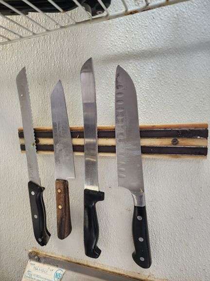 Magnetic Knife Holder W/ Knives