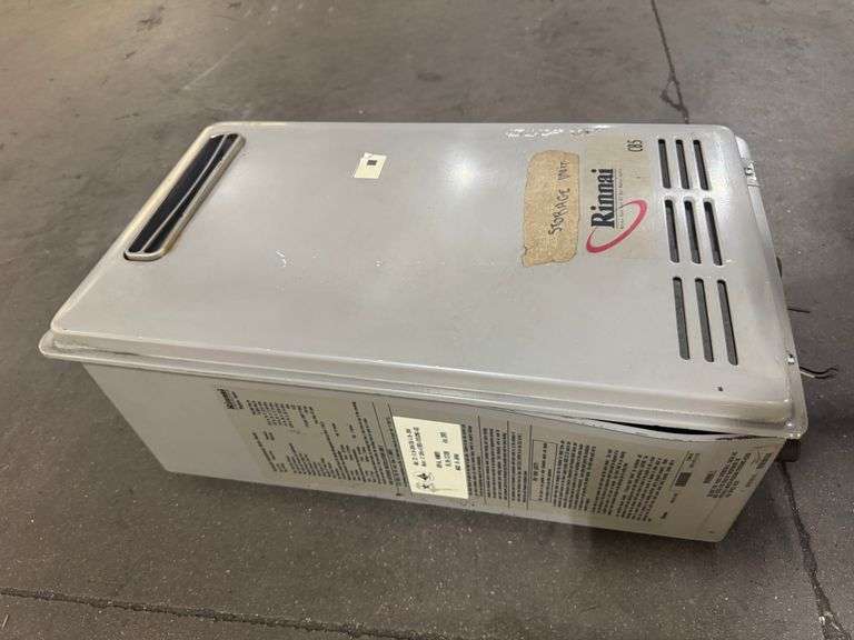 RINNAI Tankless Water Heater Nat Gas