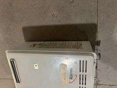 RINNAI Tankless Water Heater Nat Gas