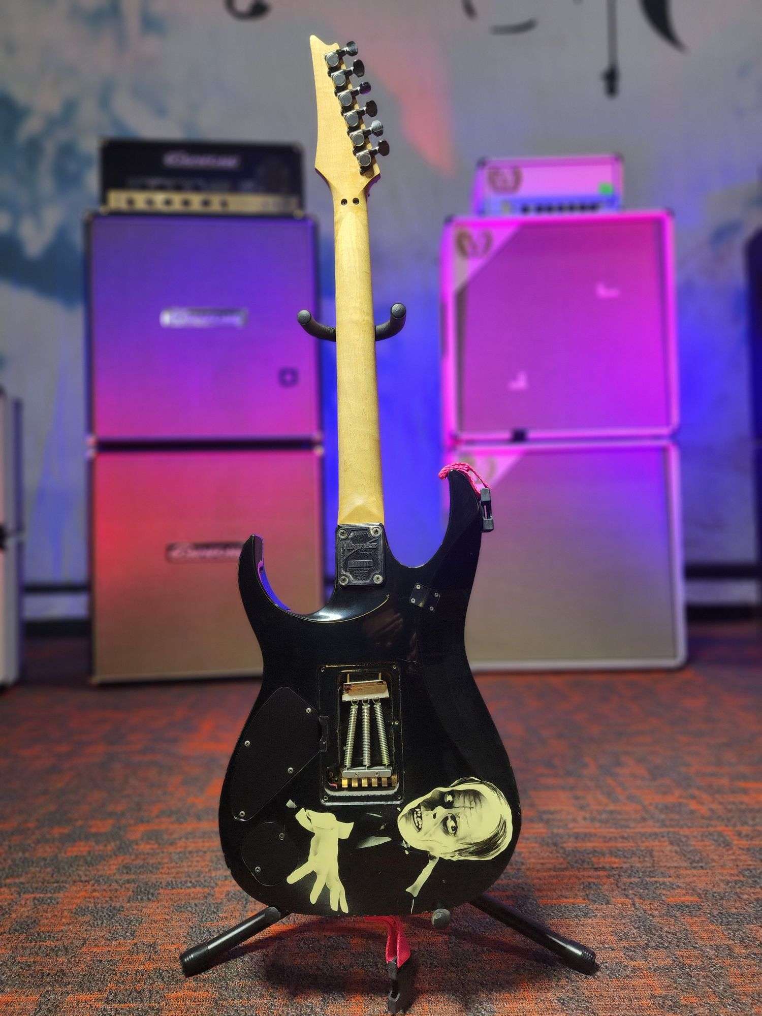 Richie Kotzen's WORLD-FAMOUS “HORROR GUITAR” - NexBid