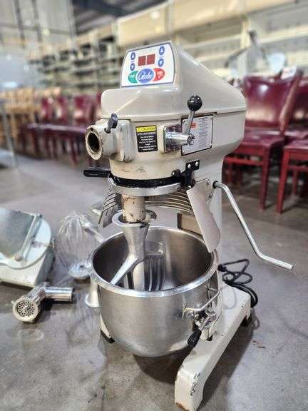 Globe SP20 20 qt Planetary Mixer With Attachments 1/2 hp, 115v