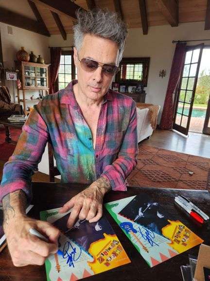 Richie Kotzen – Signed 1990s Starfield USA Guitar Advertisement