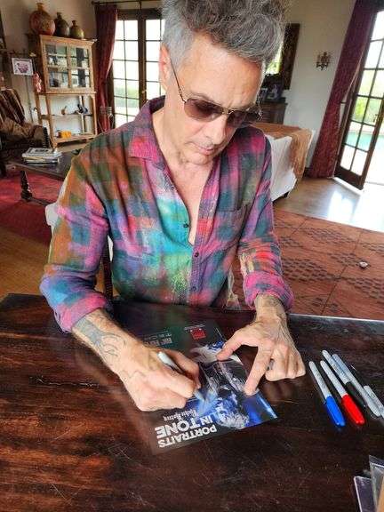 Richie Kotzen Signed Tech 21 Fly Rig Magazine Ad