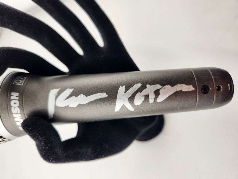 RICHIE KOTZEN – USED & SIGNED SAMSON Q7 MICROPHONE