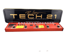 RICHIE KOTZEN’S PERSONALLY OWNED & USED TECH 21 RK5 V2 FLY RIG – SIGNED CASE + PHOTO INCLUDED