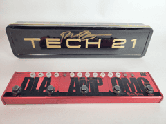 Richie Kotzen’s Personally Owned & Toured-With Tech 21 Fly Rig RK5 Signature Model