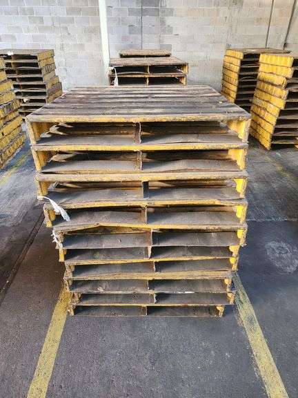 Bid x 10 Steel Pallets 42" x 42"