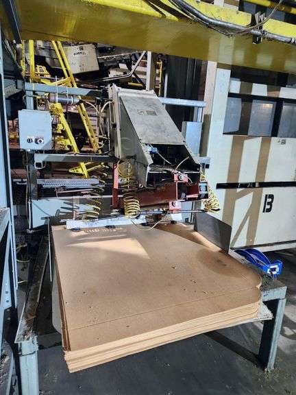 VACUUM-ACTUATED SLIP SHEET / DIVIDER PLACEMENT UNIT – PNEUMATIC LIFT STATION