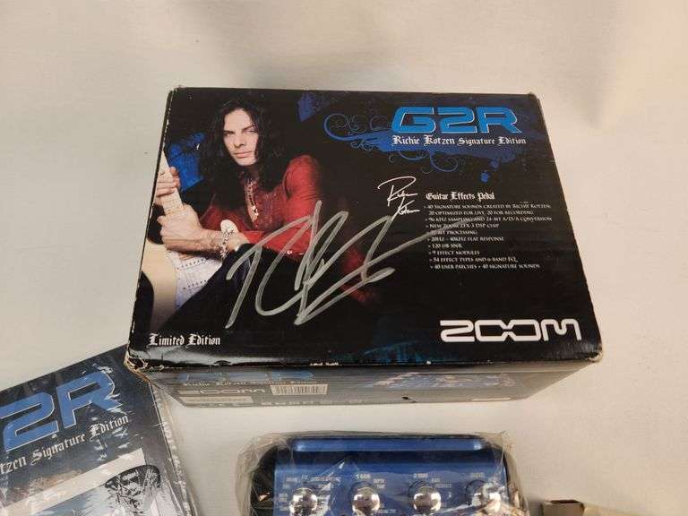 Richie Kotzen Signature Series ZOOM GTR Guitar Effects Pedal (Autographed Box)
