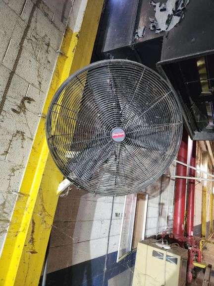 Bid x 8    30" Fans Buyer Responsible for Removal