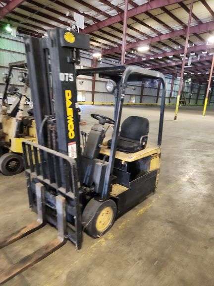 DAEWOO 2,450 lb 3-Wheel Electric Forklift – Model BC15T – 189" Lift Height – NO BATTERY
