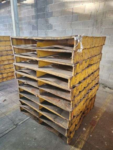 Bid x 10 Steel Pallets 42" x 42"