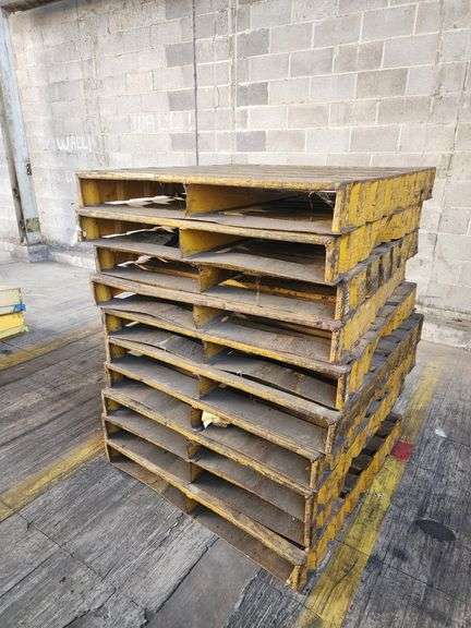 Bid x 10 Steel Pallets 42" x 42"