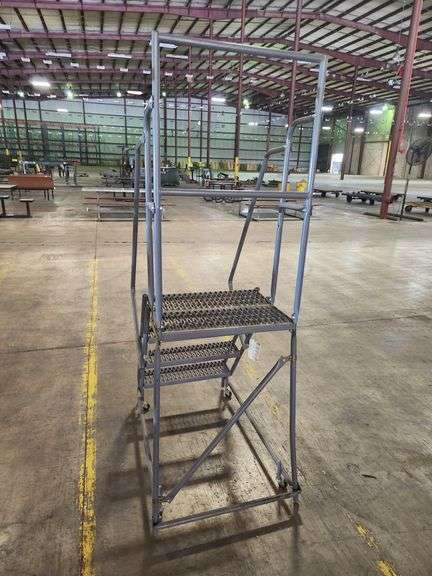Heavy-Duty Warehouse Rolling Safety Ladder – 3-Step – 40" Top Step Height – 450 lb Capacity