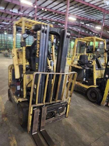 HYSTER 4,500 lb Electric Forklift – Model E45XM2-27 – 189" Lift Height – NO BATTERY