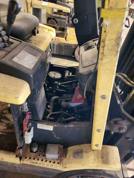 HYSTER 4,500 lb Electric Forklift – Model E45XM2-27 – 189" Lift Height – NO BATTERY
