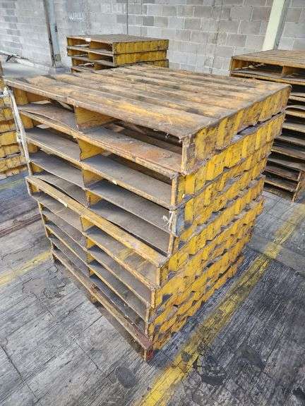 Bid x 10 Steel Pallets 42" x 42"