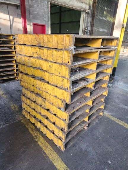 Bid x 10 Steel Pallets 42" x 42"