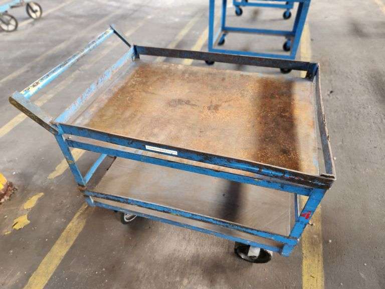 40” X 30” X 36” Metal 2-Tier Rolling Cart