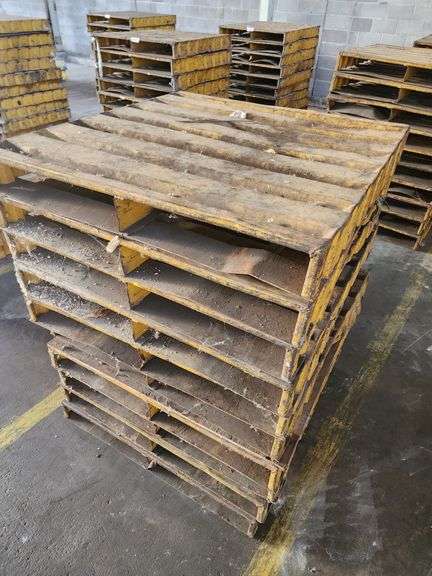 Bid x 10 Steel Pallets 42" x 42"