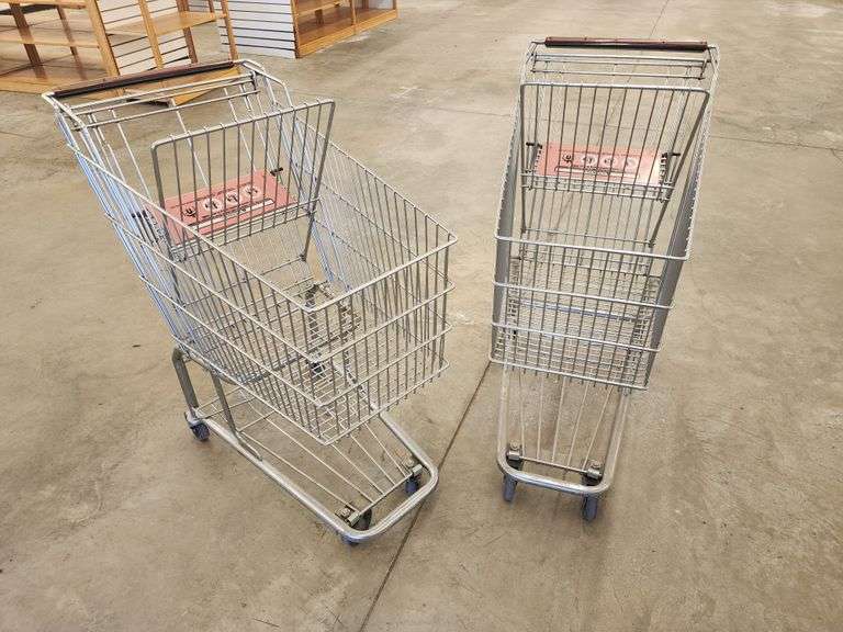 Bid x 2 Chrome Metal Shopping Carts From Libbey Shreveport Outlet Shopping Store