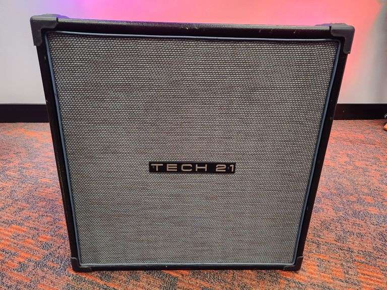 Richie Kotzen’s Tech 21 B410 Bass Cabinet – Tour-Used & Autographed