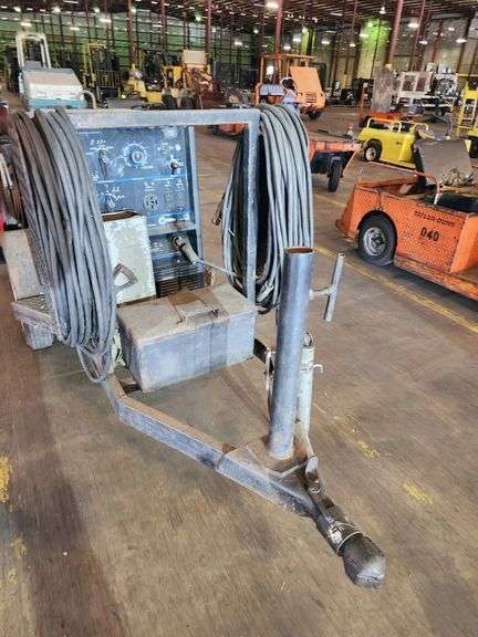 Miller Bobcat 225 Welder Generator ( 8000watt)  with Trailer