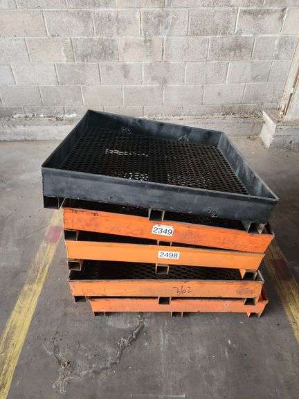 Bid x 5 Steel Pallet With Mesh Bottom 30"x 30"