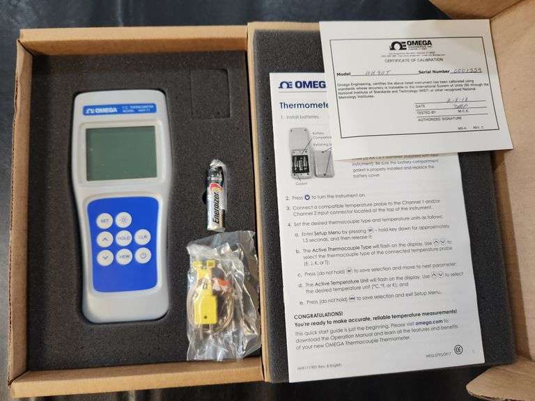 Omega HH911T Dual Input Thermocouple Thermometer – w/ Probe & Cert