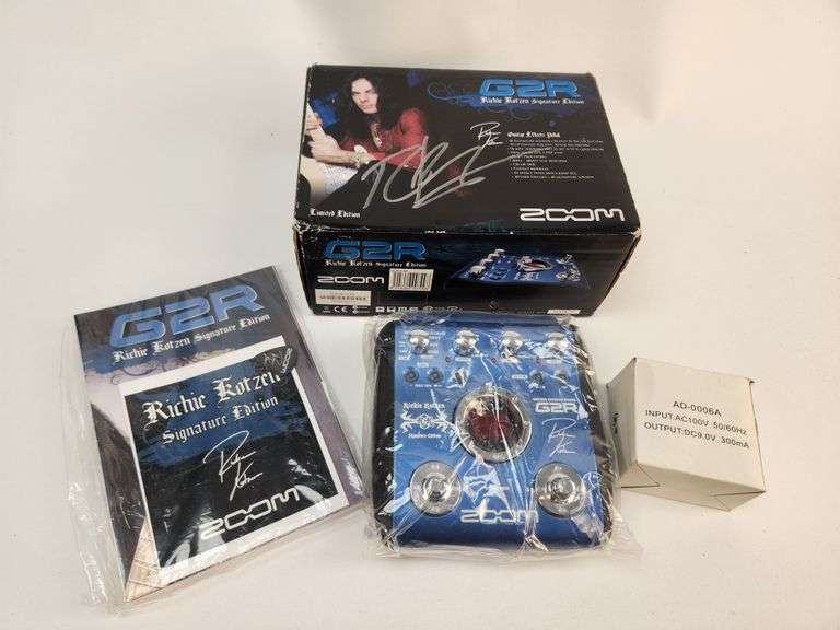 Richie Kotzen Signature Series ZOOM GTR Guitar Effects Pedal (Autographed Box)