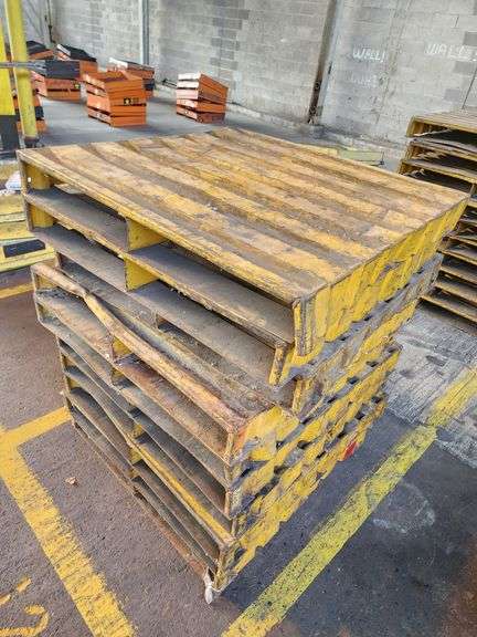 Bid x 10 Steel Pallets 42" x 42"