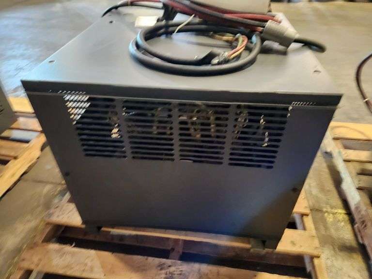 EXIDE Forklift Battery Charger – WG3-12-775 – 24V DC / 147 Amps – 3 Phase