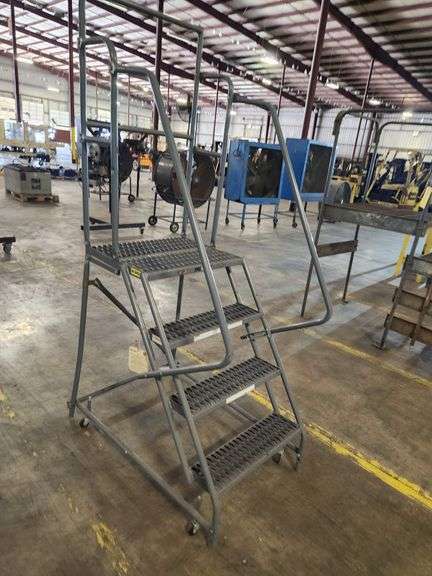 Heavy-Duty Warehouse Rolling Safety Ladder – 3-Step – 40" Top Step Height – 450 lb Capacity