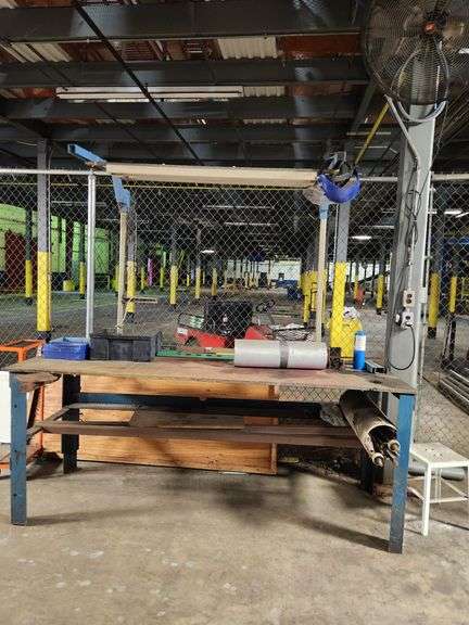 8' Steel WorkTable w Overhead Light