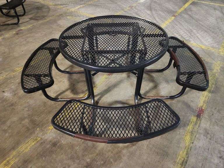 Heavy-Duty Outdoor Picnic Table with Umbrella Hole, 46" Round Top