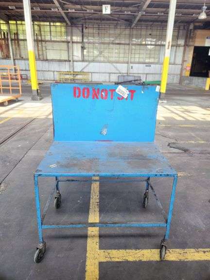 41” X 26” X 54” Heavy Duty Metal Workbench